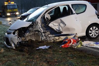 Waldenbuch: Frontalzusammenstoss fordert 2 Verletzte bei Waldenbuch 